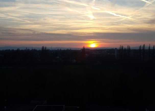 Abendhimmel über Ludwigshafen